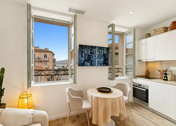 Escale Tropezienne 104 Allard 2d Daire Saint-Tropez